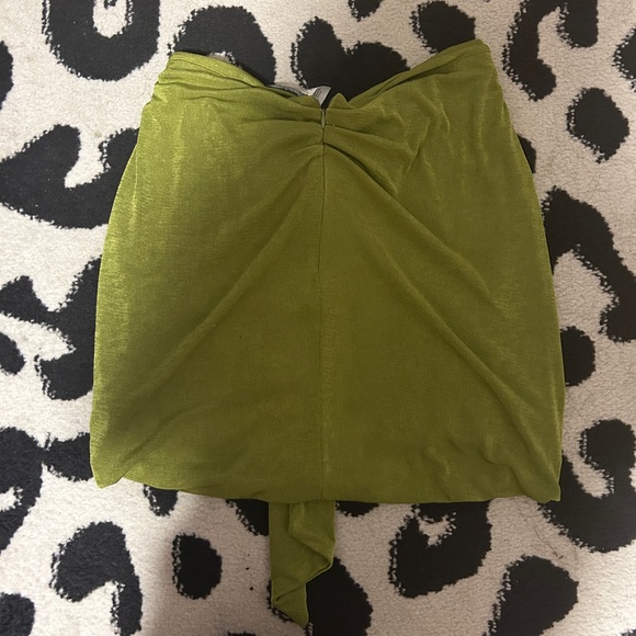 Beachside party shiny green ruched tie-front mini skirt - Picture 7 of 7